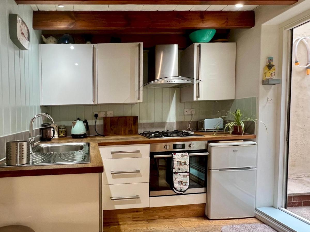 Pass The Keys 64 Church Street Characterful 2-Bed Cottage In The Heart Of Town Kingsbridge  Εξωτερικό φωτογραφία
