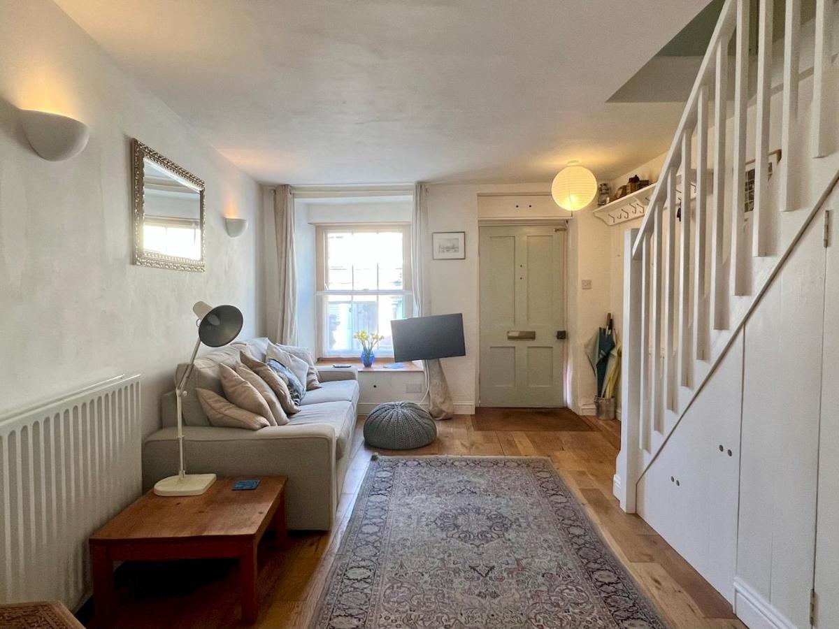 Pass The Keys 64 Church Street Characterful 2-Bed Cottage In The Heart Of Town Kingsbridge  Εξωτερικό φωτογραφία