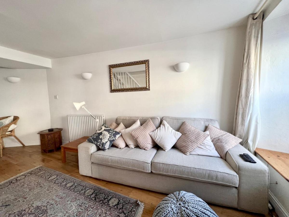 Pass The Keys 64 Church Street Characterful 2-Bed Cottage In The Heart Of Town Kingsbridge  Εξωτερικό φωτογραφία