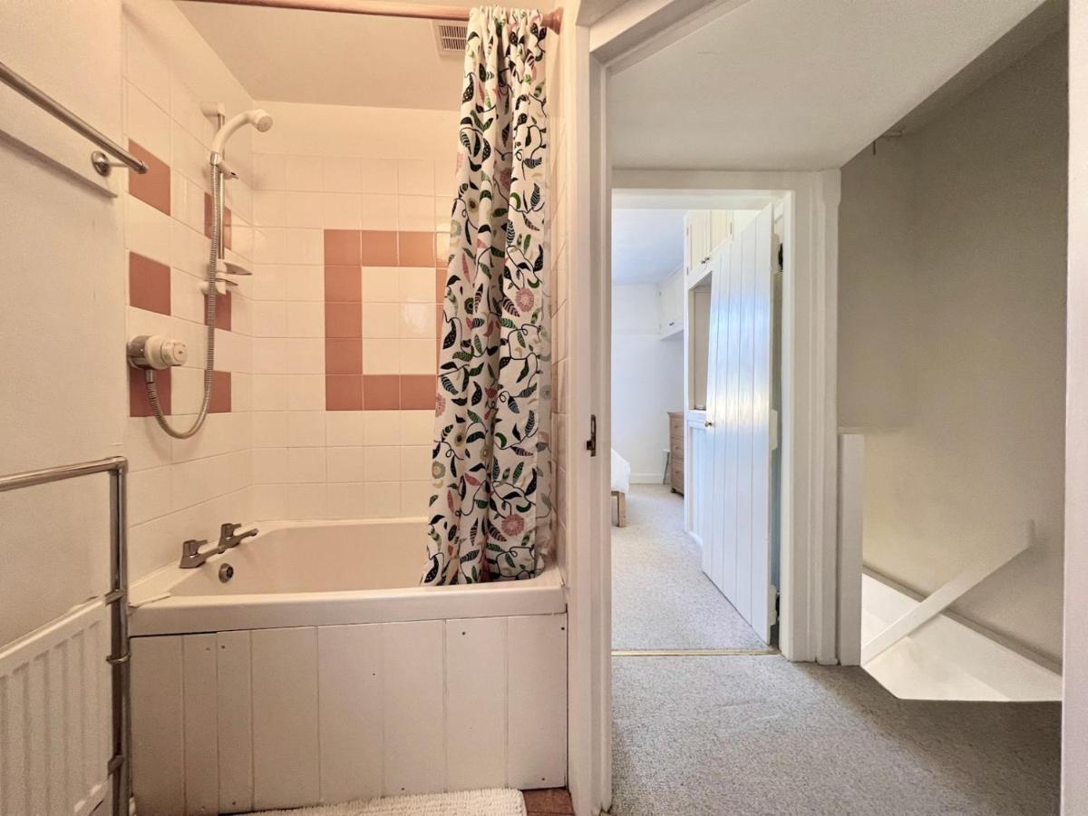 Pass The Keys 64 Church Street Characterful 2-Bed Cottage In The Heart Of Town Kingsbridge  Εξωτερικό φωτογραφία